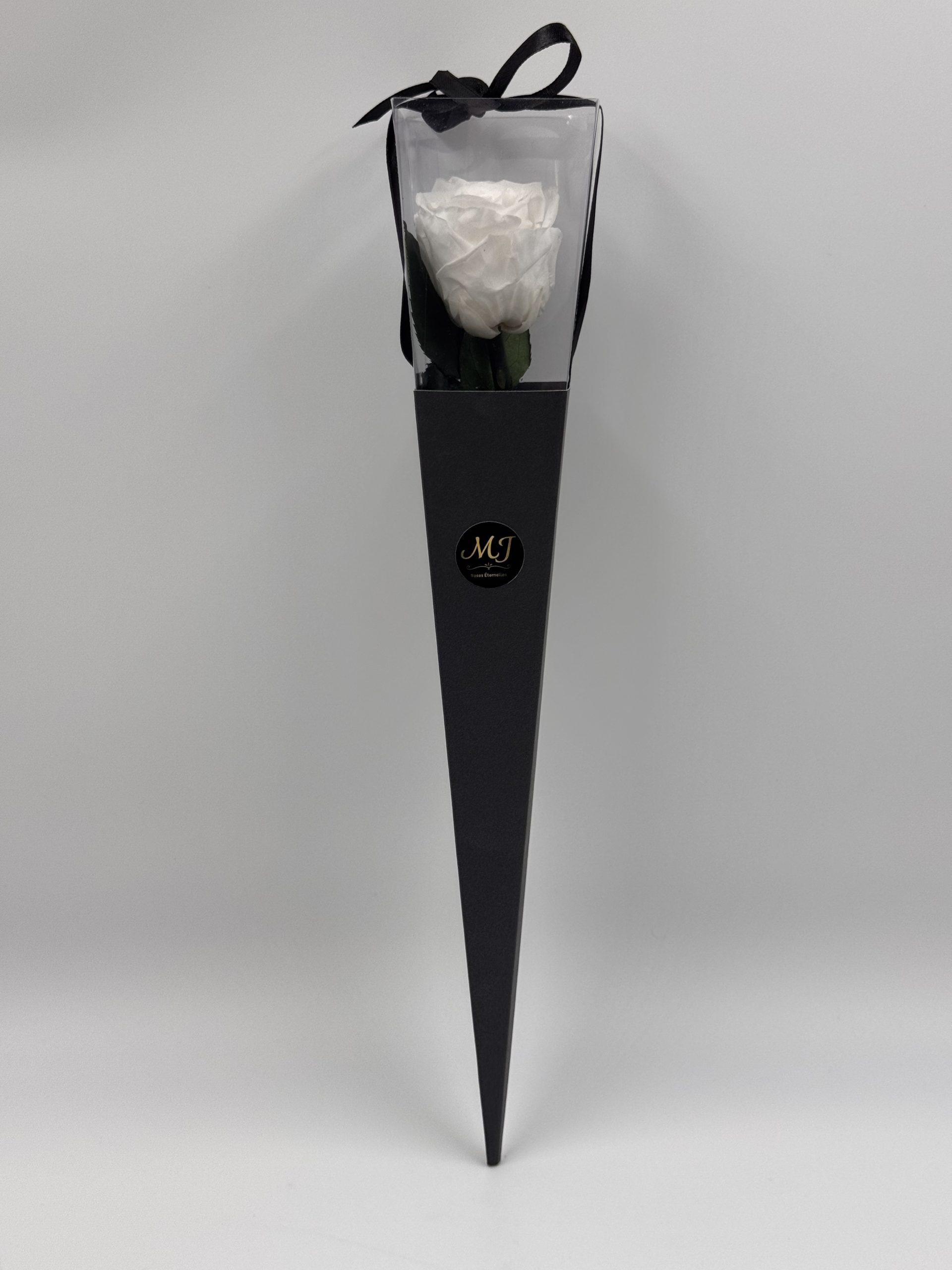 Eternal Rose Purity White with Stem (Black Triangular Packaging) 1 Eternal Rose Purity White with Stem (Black Triangular Packaging)